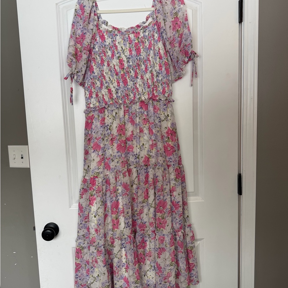 Chic Floral Maxi Dress in Pink and Purple
